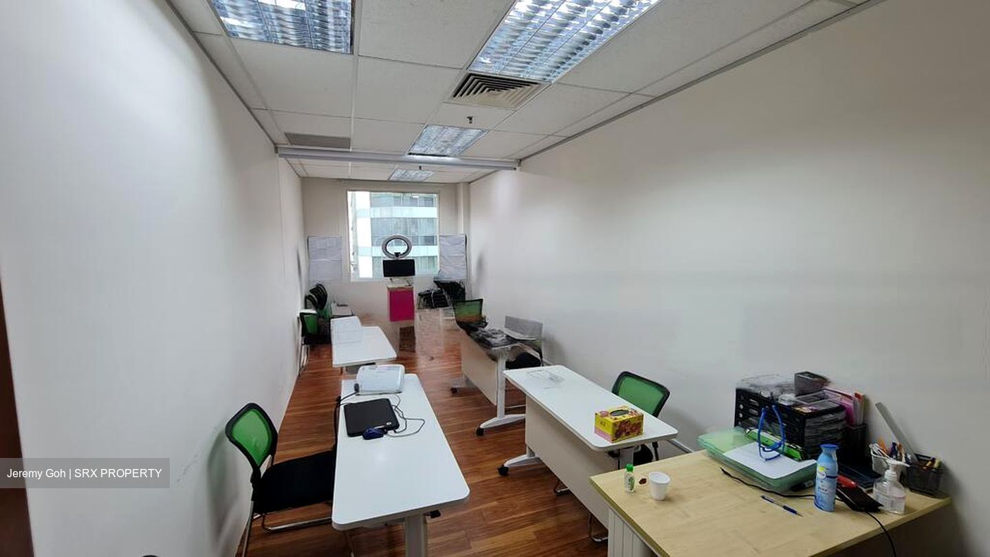 Burlington Square (D7), Office #460173381